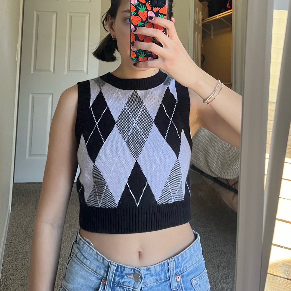 Cropped Sweater Vest